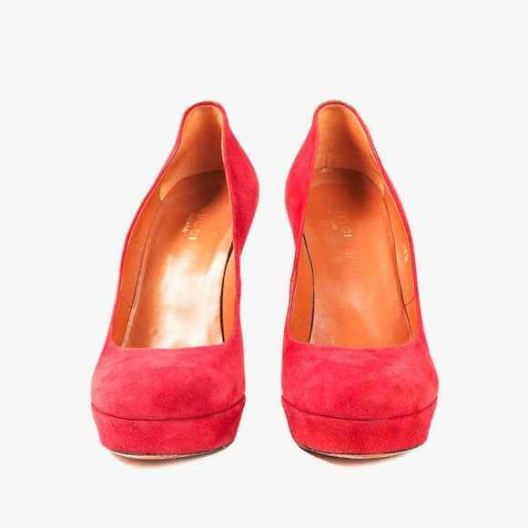 Gucci Raspberry Suede Platform Round-Toe Stiletto Pumps - Picture 2 of 10